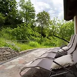 度假居 At Peskar's A Charming Countryside House Podbrdo