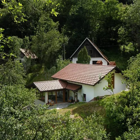 Casa vacanze At Peskar's A Charming Countryside House