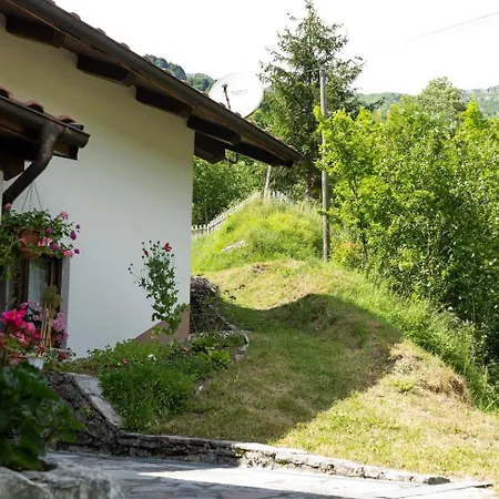 Ferienhaus At Peskar's A Charming Countryside House *