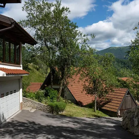 At Peskar's A Charming Countryside House * Podbrdo