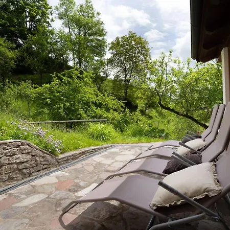 Ferienhaus At Peskar's A Charming Countryside House Podbrdo