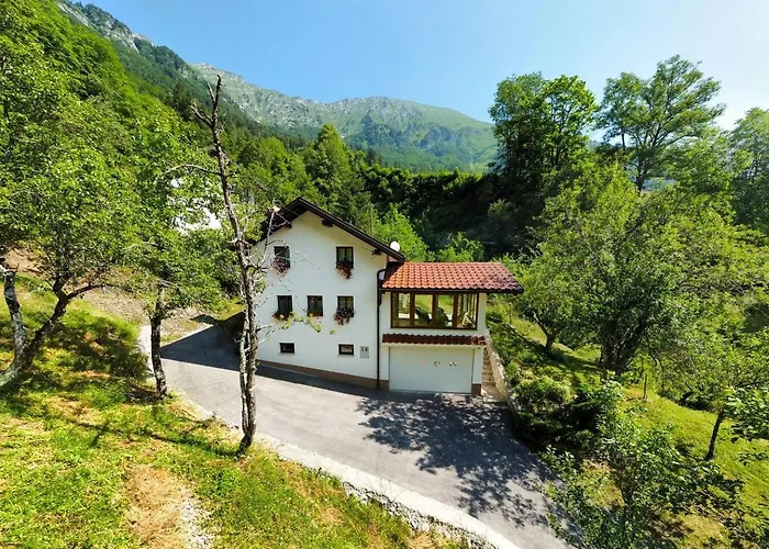 At Peskar's A Charming Countryside House *