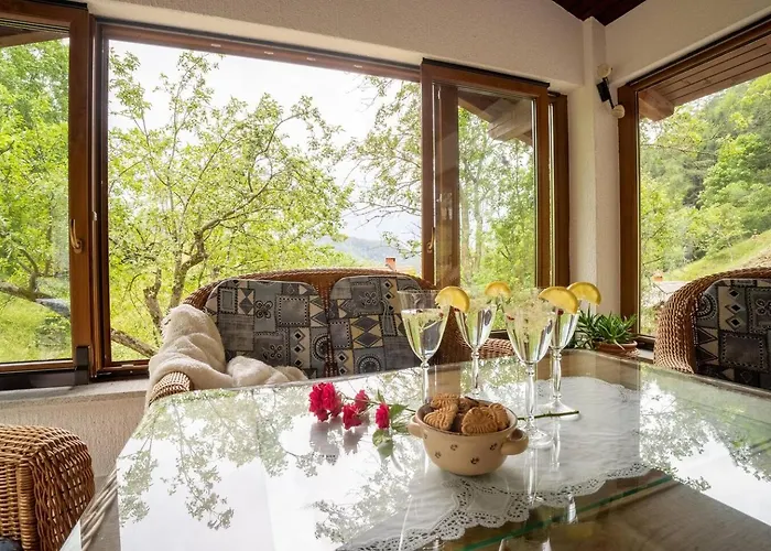 At Peskar's A Charming Countryside House Feriehus Podbrdo