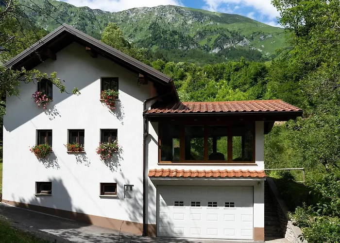 At Peskar's A Charming Countryside House * Podbrdo