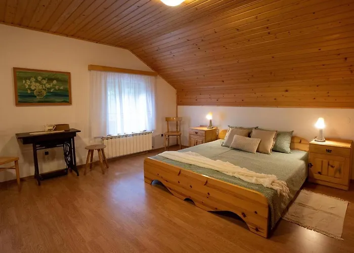 Feriehus At Peskar's A Charming Countryside House