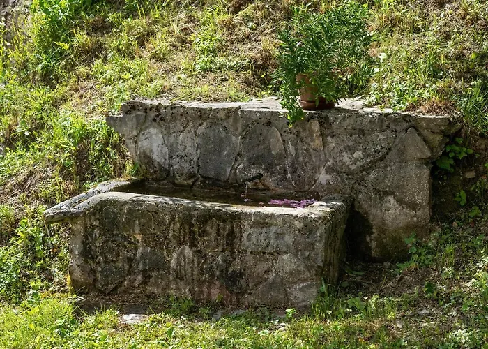 Feriehus At Peskar's A Charming Countryside House