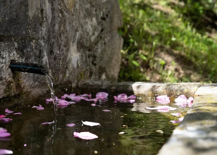 بيت للعطل At Peskar's A Charming Countryside House *